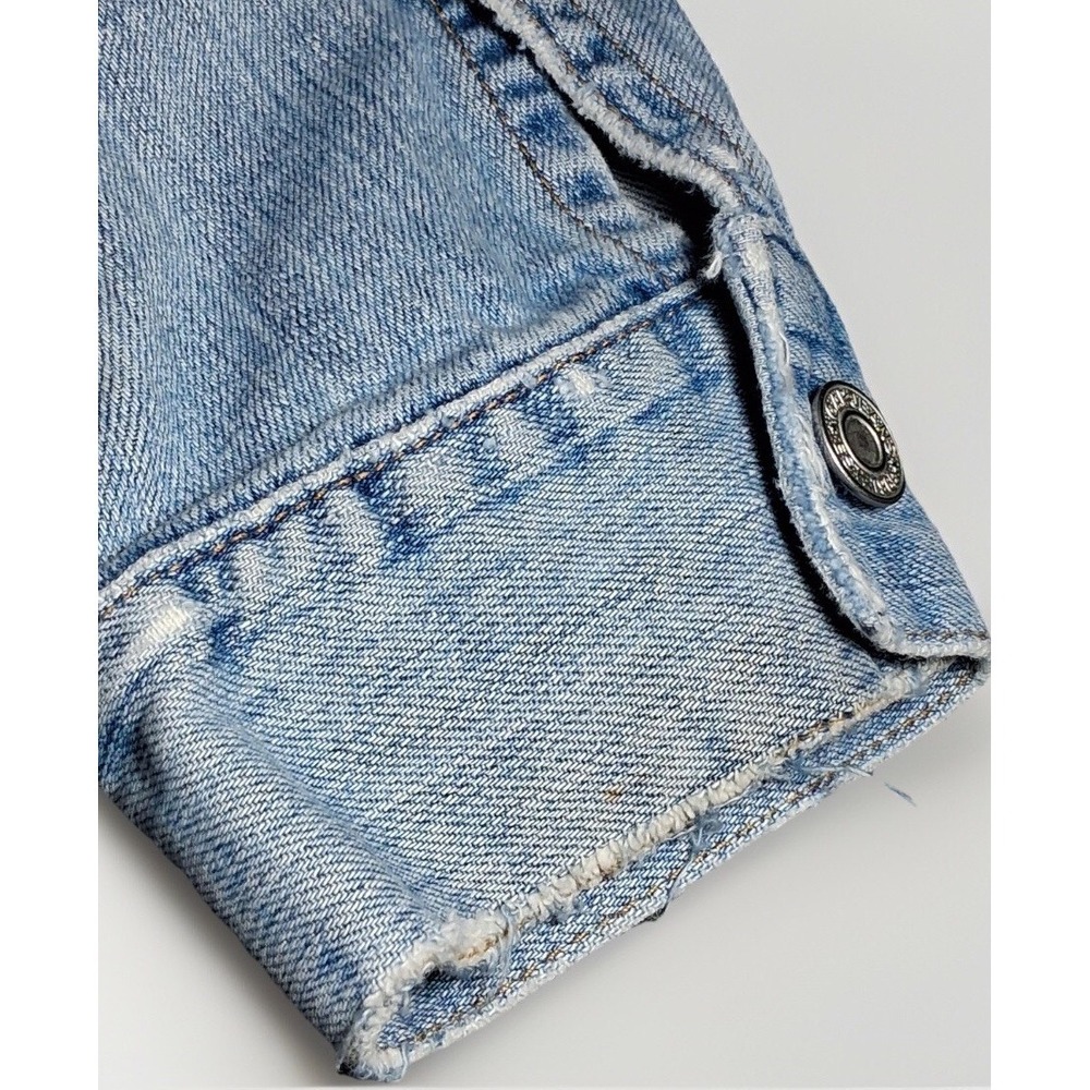 Gap 1969 Womens Light Wash Denim Trucker Jacket Size M Blue Stretch Cotton Blend - Picture 13 of 14